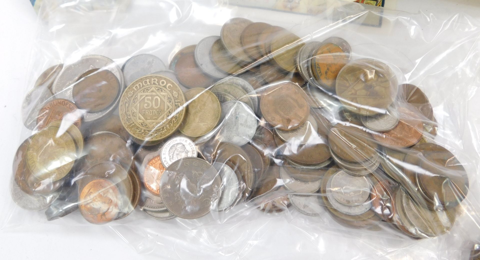 A group of coinage, one pound notes, Jamaican banknotes, pennies, half pennies, loose coinage, etc. - Image 5 of 5