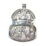 A silver ARP cap badge, 0.33oz.