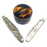 A silver and tortoiseshell topped wishbone trinket box, hall marks rubbed, 4cm wide, a silver and mo