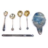 A silver mustard pot lid, and other silver, comprising four small condiment spoons and a silver prop