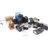 Various cameras, a Vivitar Zoom 3500, Voighander Perkeg I camera, 10cm high, various other folding c