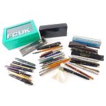 Various pens, pen sets, Parker ball point, in brushed metal, 13cm long, various fountain pens, a gre