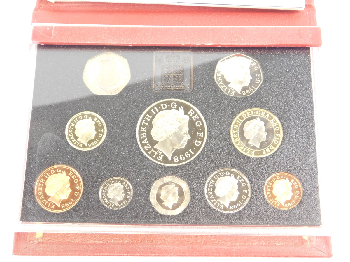 Various Royal Mint deluxe coin proof sets, 1990, 2002, 1998, 1992 (4) - Image 2 of 3