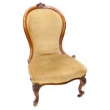 A late 19thC show frame spoon back chair, with scroll supports, on cabriole legs terminating in cast