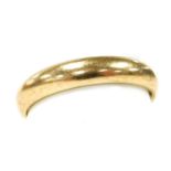 A 9ct gold wedding band, size X, 5.9g.