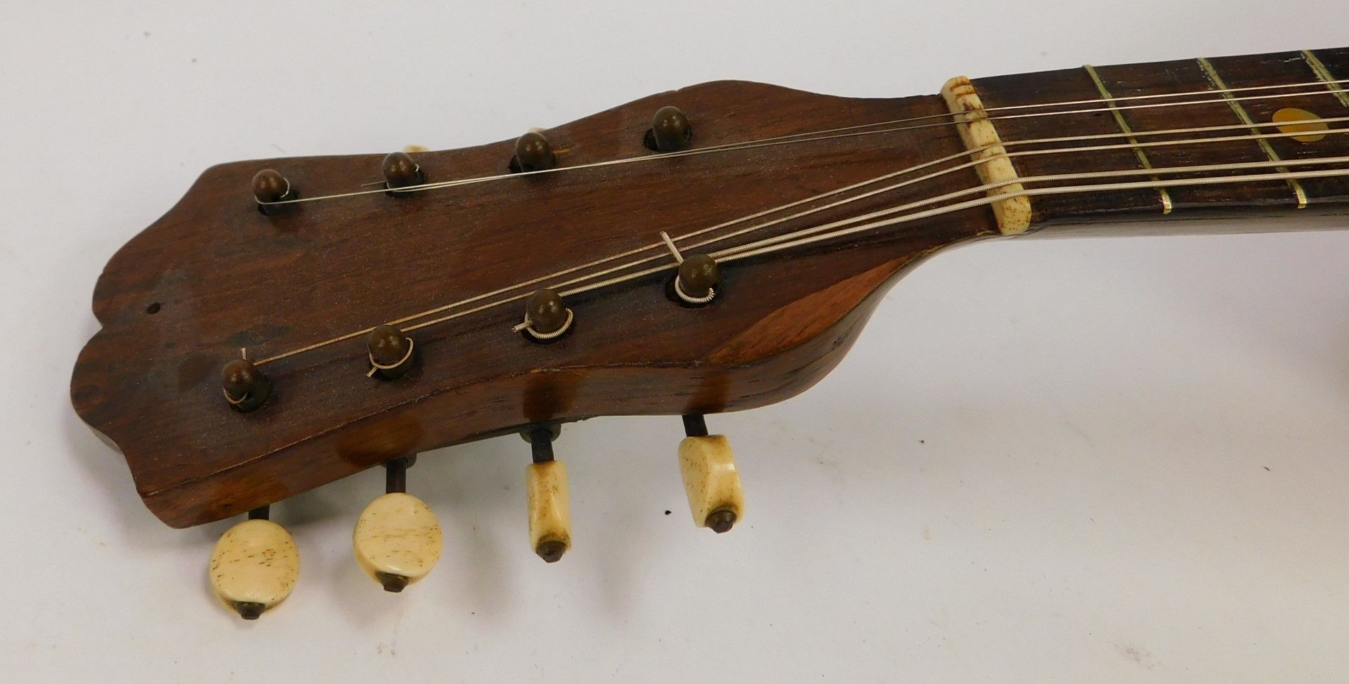 A Neopolitan mandolin, with tortoiseshell applied detail, with an ebonised stem and bone tuning pins - Image 4 of 8