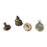 19thC and later jewellery, comprising two gilt seal fobs, one stone set with peridot and carving of