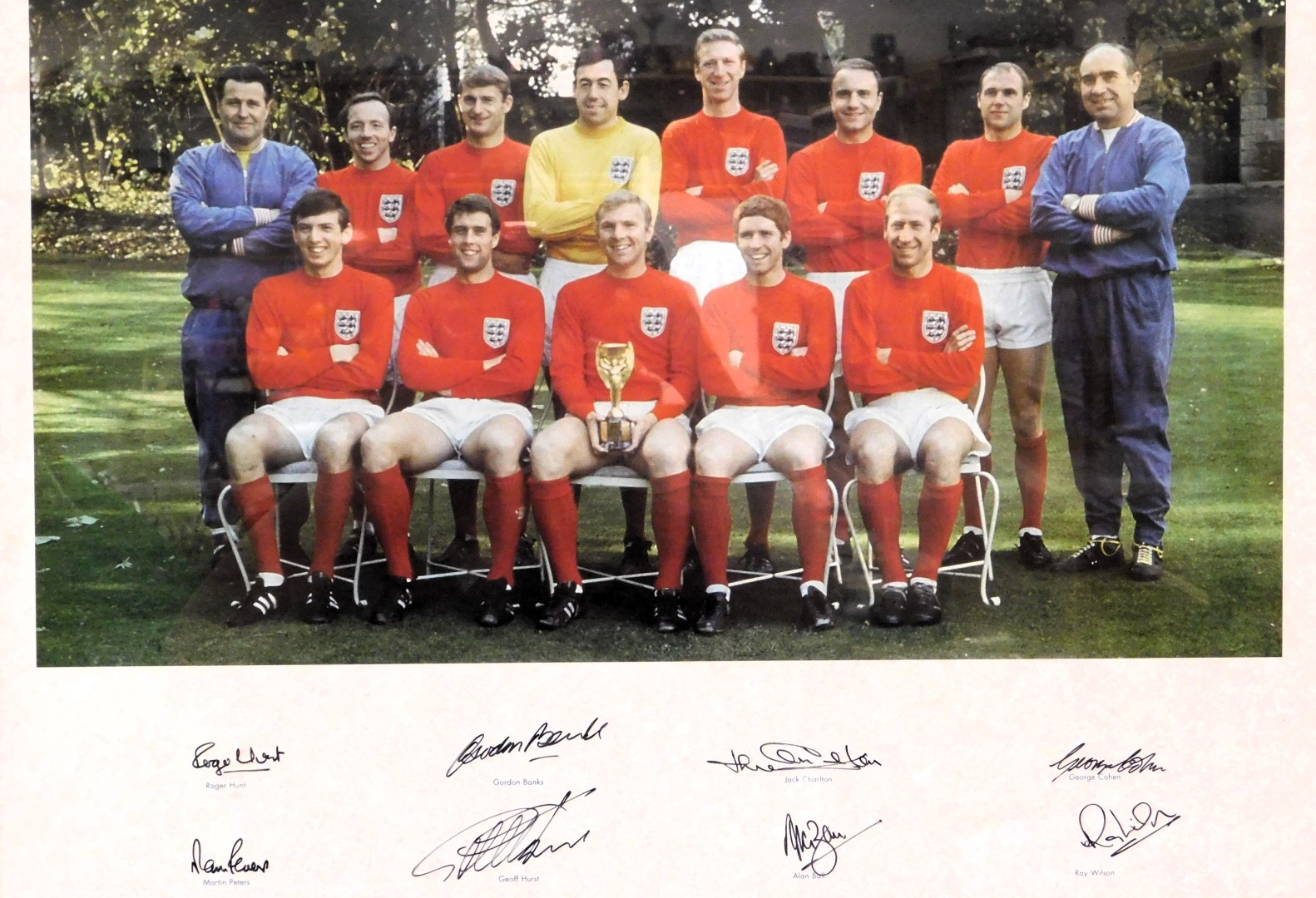 A photographic print of the 1966 England World Cup Football Squad, above signatures for Roger Hunt,