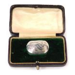 A Victorian silver vinaigrette, with engine engraved flower detail, hallmark rubbed, maker L&B, 0.30