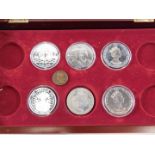 A group of collectors coins, comprising Elizabeth II five pound Trafalgar silver coin, Elizabeth II