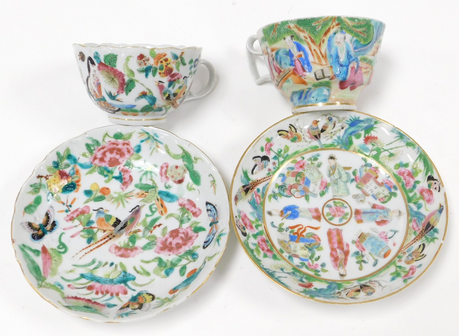 A group of early 19thC Mandarin palette and famille rose tea wares, comprising a pair of breakfast c - Image 4 of 7