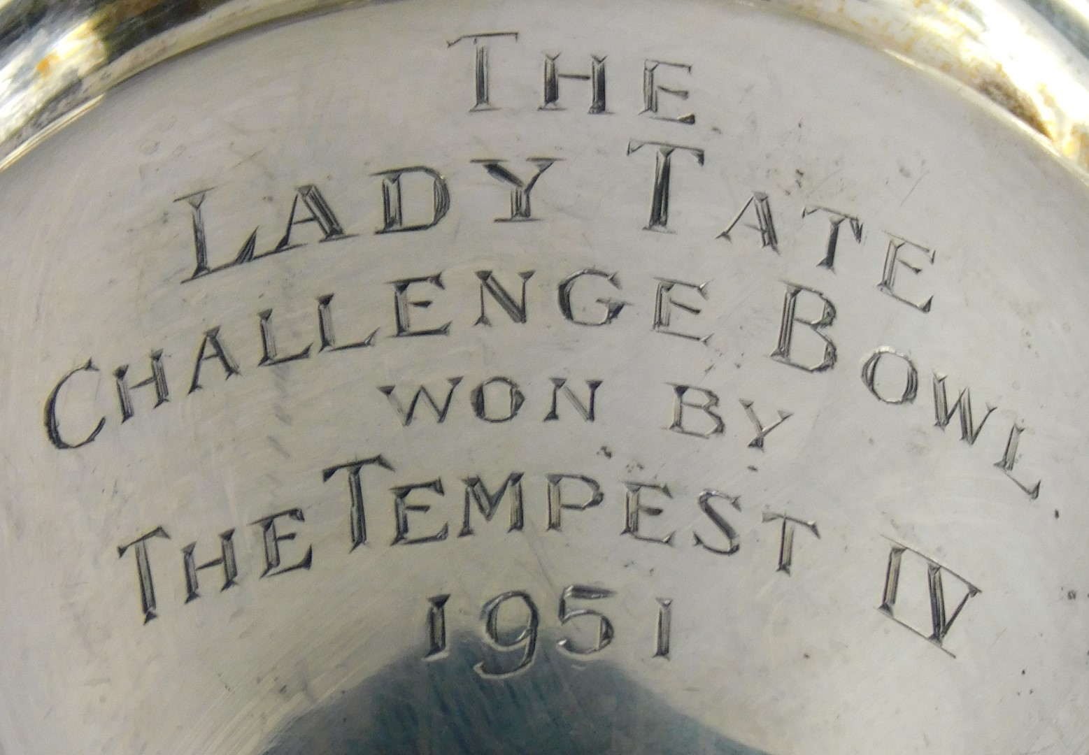 A group of assorted silver wares, comprising a Mappin and Webb lid, trophy cup, The Lady Tate Challe - Image 3 of 4