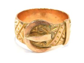 A 9ct gold buckle ring, with hammered heart and leaf design, size V, 7.1g.