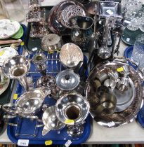 Various plated wares, to include bud vase, gravy boat, toast rack, candelabrum, etc. (2 trays and lo