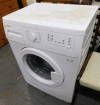 A Blomberg 5kg washing machine.