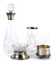 A group of small silver, to include a cut glass scent bottle with silver mount, Birmingham 1989, 17c