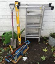 A group of tools, spirit level, folding ladder, mitre angle measure, etc. (a quantity)