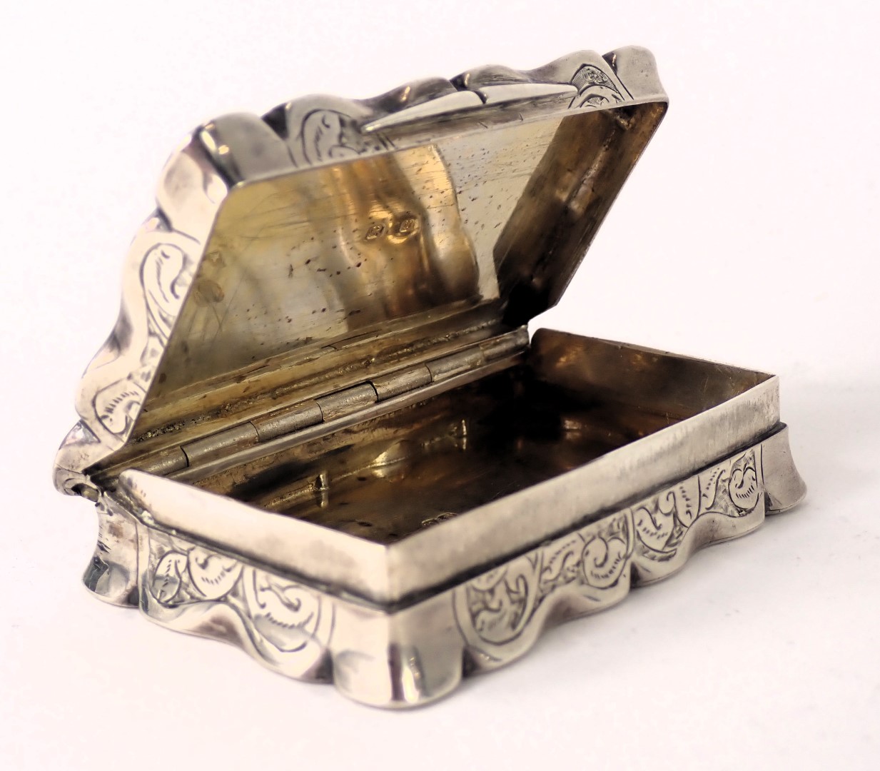 A Victorian silver snuff box , with a fluted outer border, on rectangular design, with engine turned - Image 2 of 3