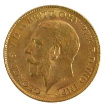 A George V gold half sovereign, dated 1914, 4g.