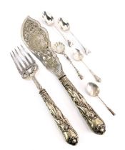 Silver and plated wares, comprising a pair of silver fiddle pattern teaspoons bearing the initial B,
