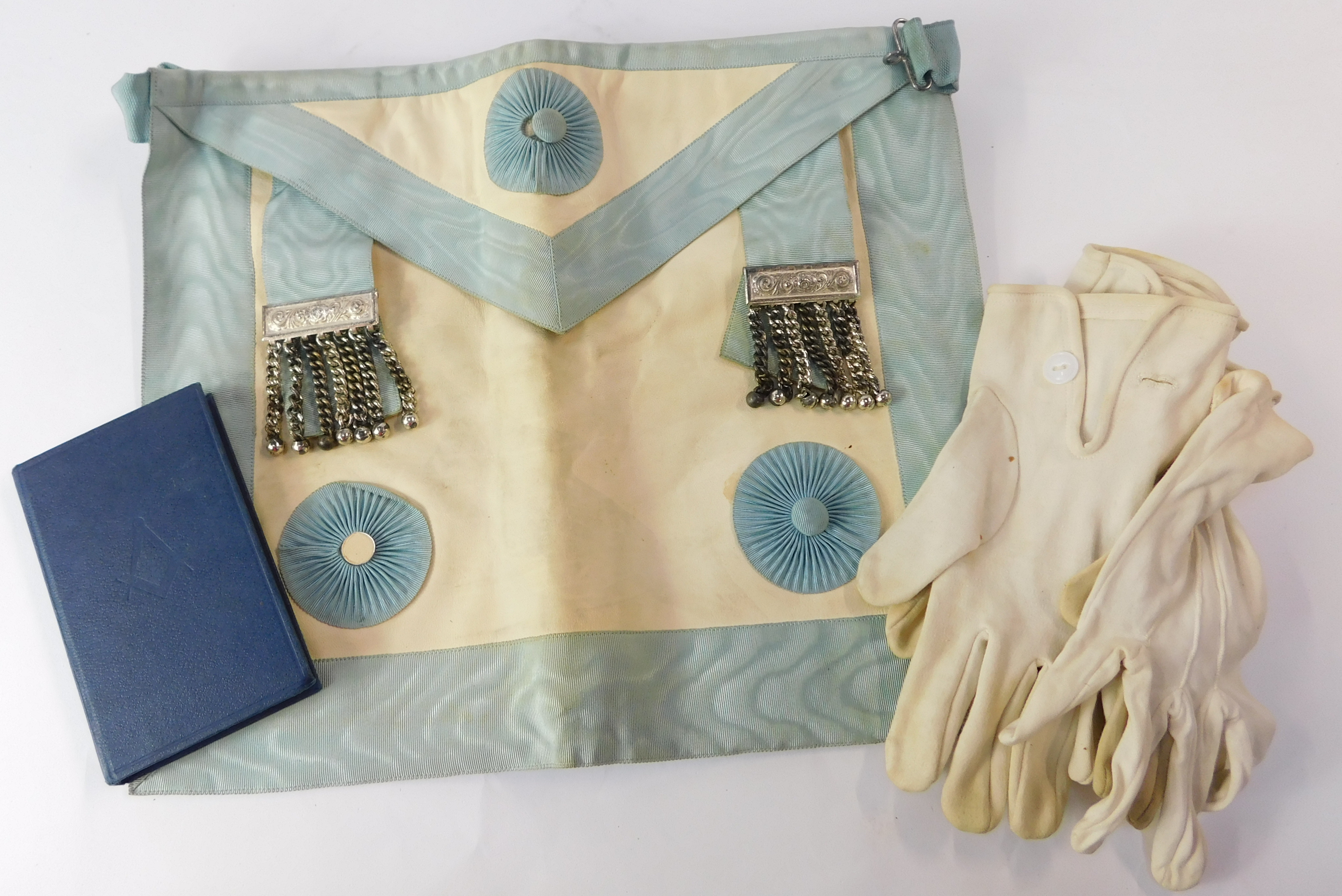A leather case containing Masonic related items, aprons etc. - Image 2 of 4