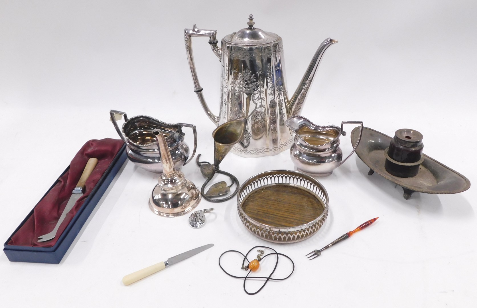 Various silver and silver plated wares, comprising a silver plated coffee pot, wine funnel, cheese k - Image 3 of 3