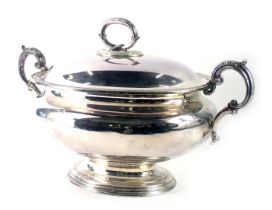 A late 19th/early 20thC Elkington and Co silver plated tureen and cover, with camphor leaf scroll ha