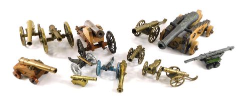 A selection of brass tabletop cannons, diecast, brass and painted examples, etc. (1 tray)