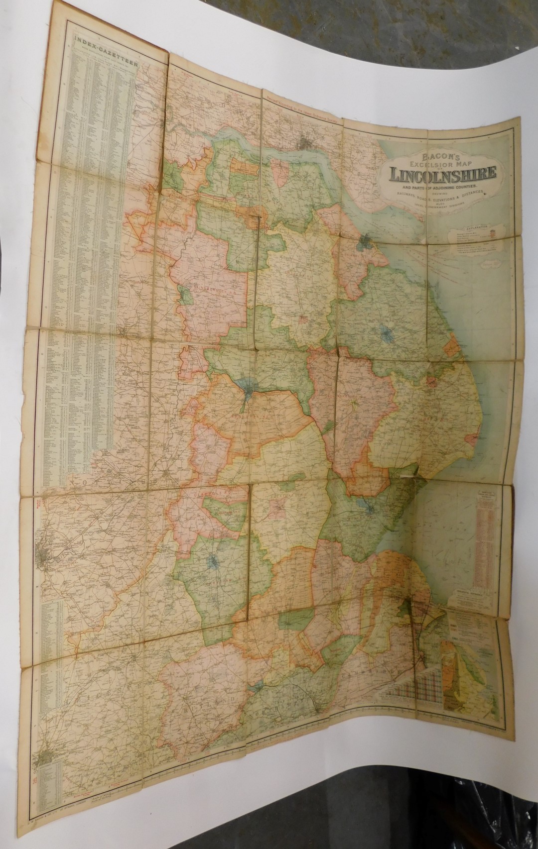 Bacon's Excelsior Map of Lincolnshire, and Parts of Adjoining Counties, with index gazetteer showing - Image 3 of 3