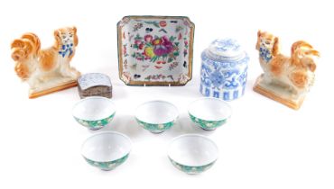 Modern Oriental wares, comprising blue and white ginger jar and cover, 16cm high, five tea bowls, 12
