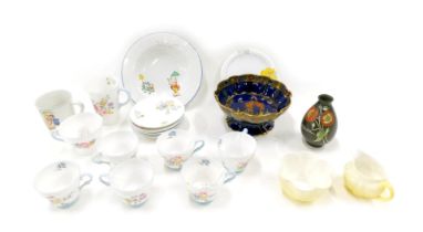 Shelley part tea service, comprising breakfast cup, small cup, six tea cups and saucers, Shelley yel