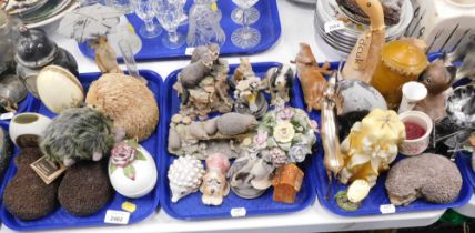 A collection of animal ornaments, to include hedgehogs, moles, badgers, cats, etc. (4 trays)