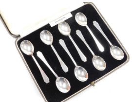 A set of eight George VI silver coffee spoons, cased, London 1939, 1.85oz.