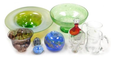 A group of studio and modern glassware, including a Martin Yates glass vase, Karlin Rushbrooke glass