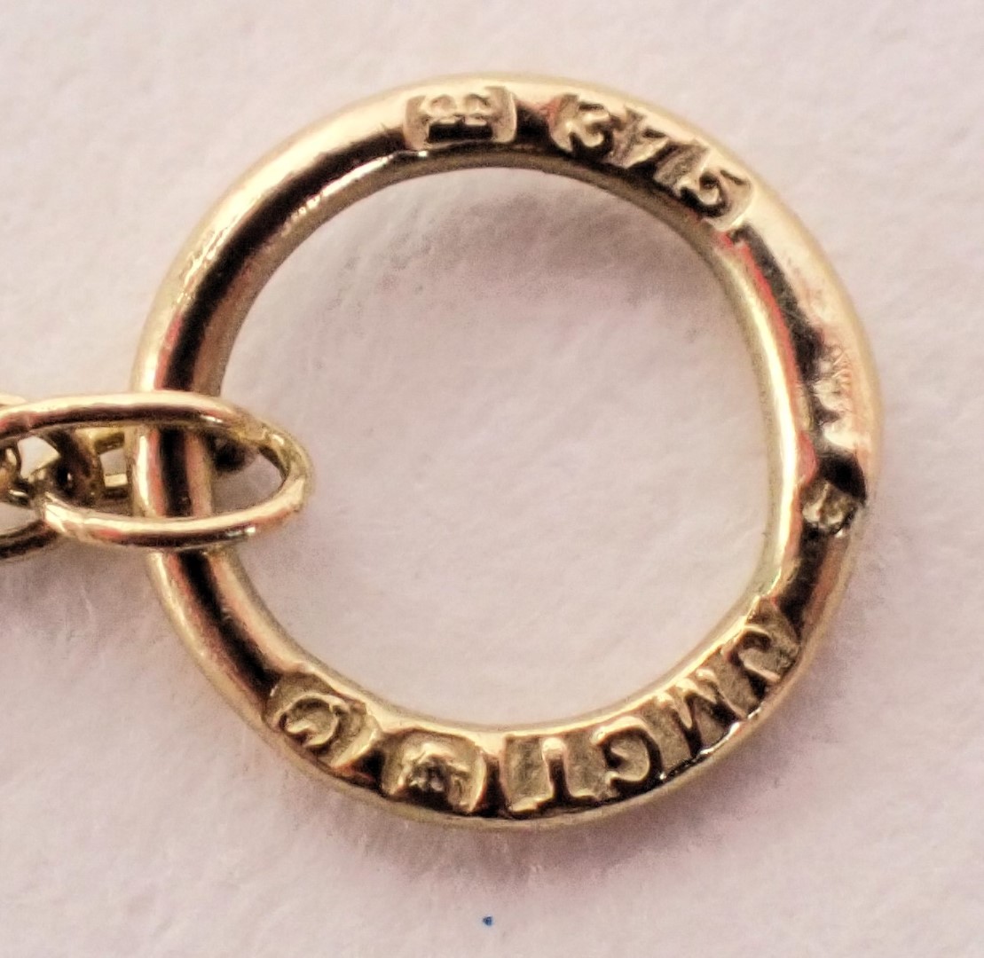 A 9ct gold fine link neck chain, 1g. (AF) - Image 2 of 2