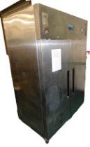 A Polar Refrigeration industrial refrigeration unit, number G594, 100cm high. (AF) VAT is payable on