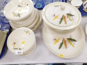 A Simpsons Thistle Down pattern part dinner service.