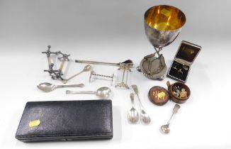 Silver plated wares, comprising silver plated knife rest, tennis trophy cup, a vintage studs box, et