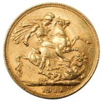 A George V gold full sovereign 1911, 8.0g.