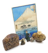 A group of Oriental collectables, comprising a Chinese soapstone snuff bottle, Japanese woodblock pr