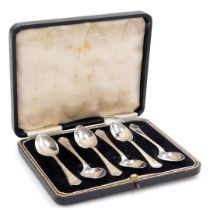 A set of six George VI silver teaspoons, cased, Birmingham 1940, 3.02oz.