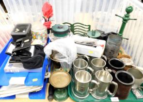 Metalware, to include tankards, trivets, large shell casing, pens, lamp, various stationary items, e