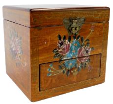 A 20thC Continental walnut jewellery casket, with boxwood inlay and painted decoration of pink and w