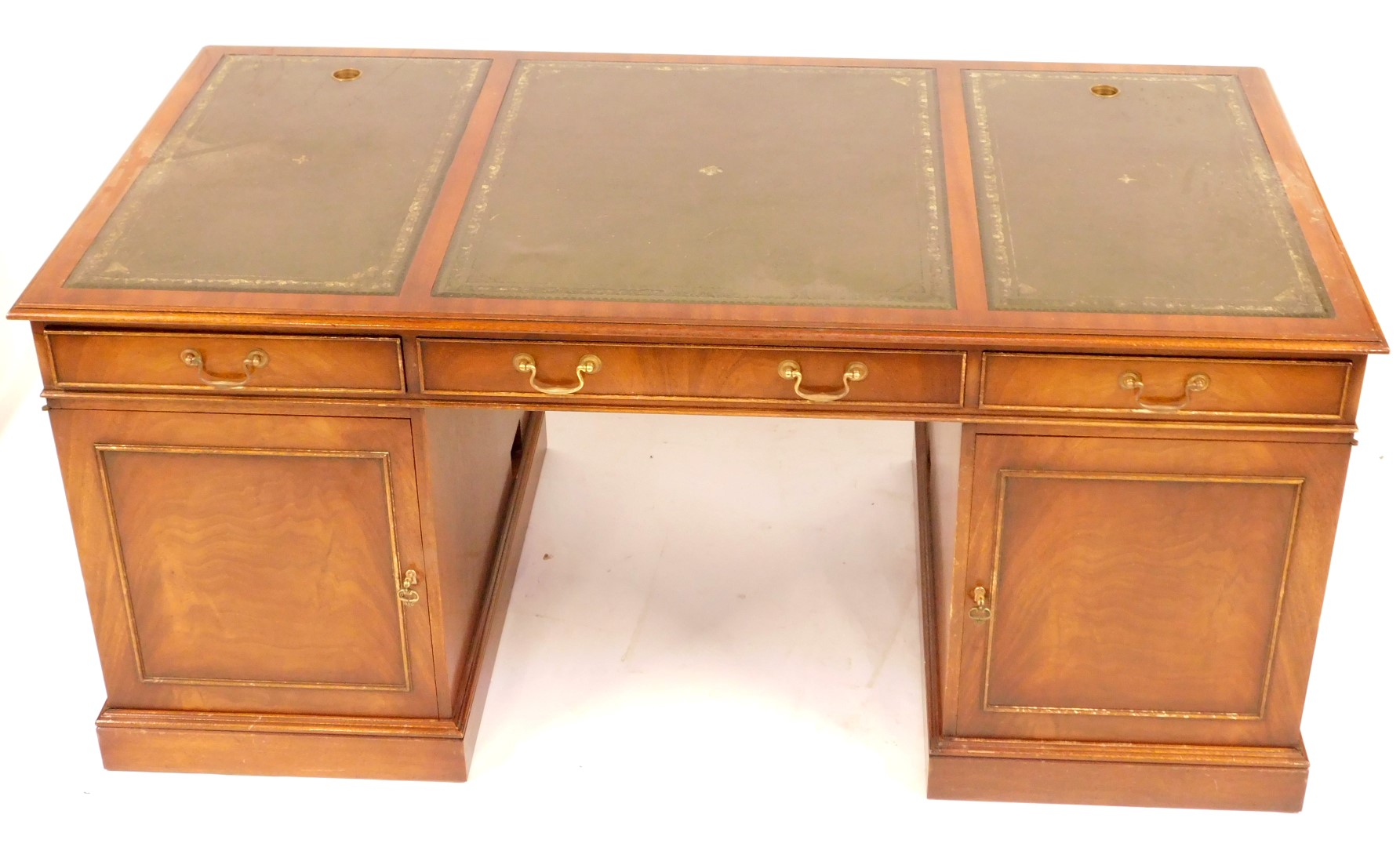 A reproduction Georgian style mahogany kneehole desk, with triple panelled green leather inset top a - Image 2 of 2