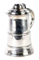 A George IV silver tankard by Samuel Godbehere, Edward Wigan & James Boult, London 1826, 22.90oz.