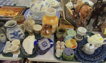 Household effects, to include blue and white Willow pattern meat plate, Charlotte Watson's Country p