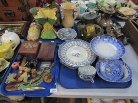 Decorative household effects, to include a Wedgwood green jasperware vase, OXO cubes tin, blue and w