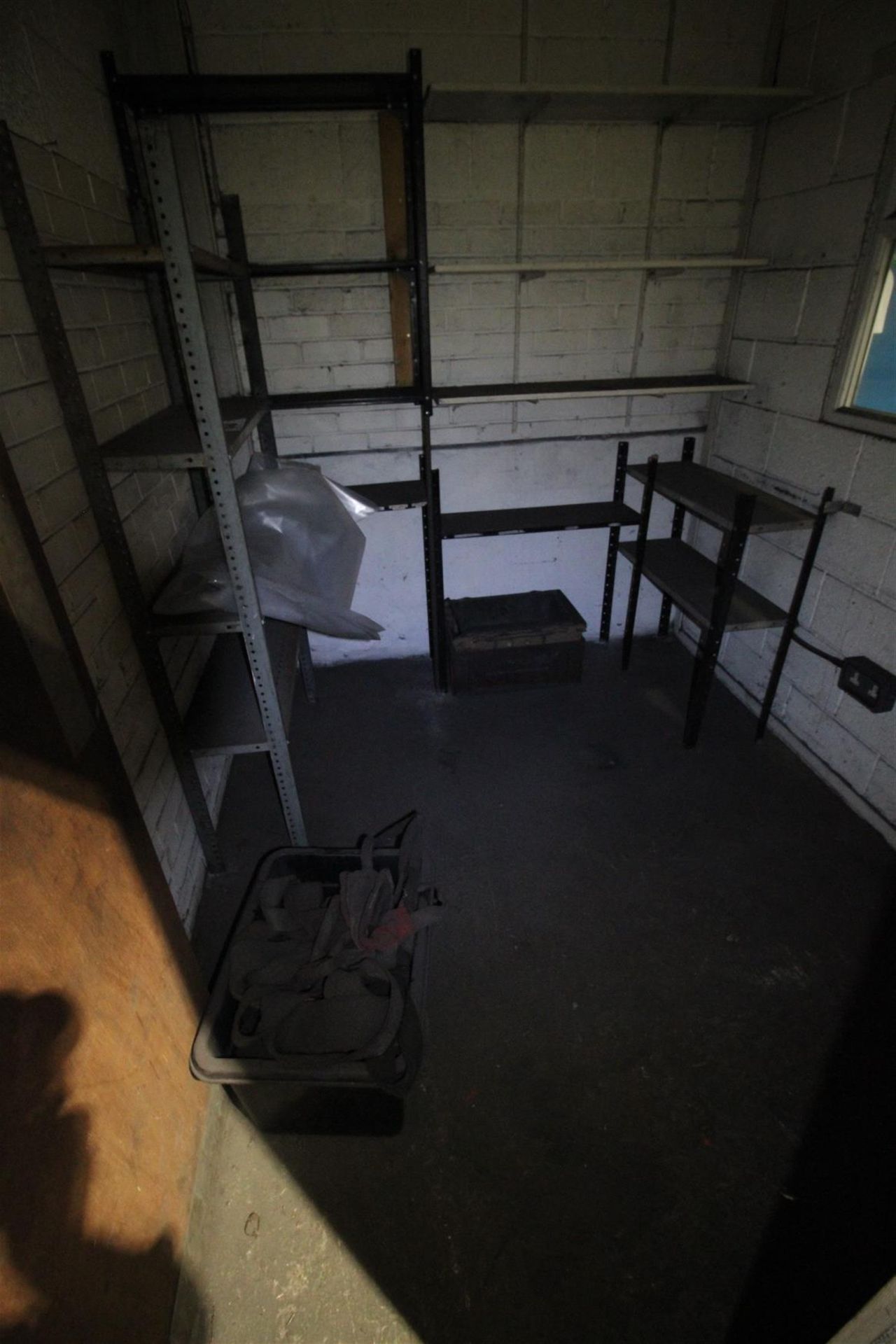 CONTENTS OF ROOM INC. LIGHTWEIGHT STOREROOM SHELVING & TUB OF NYLON SLINGS