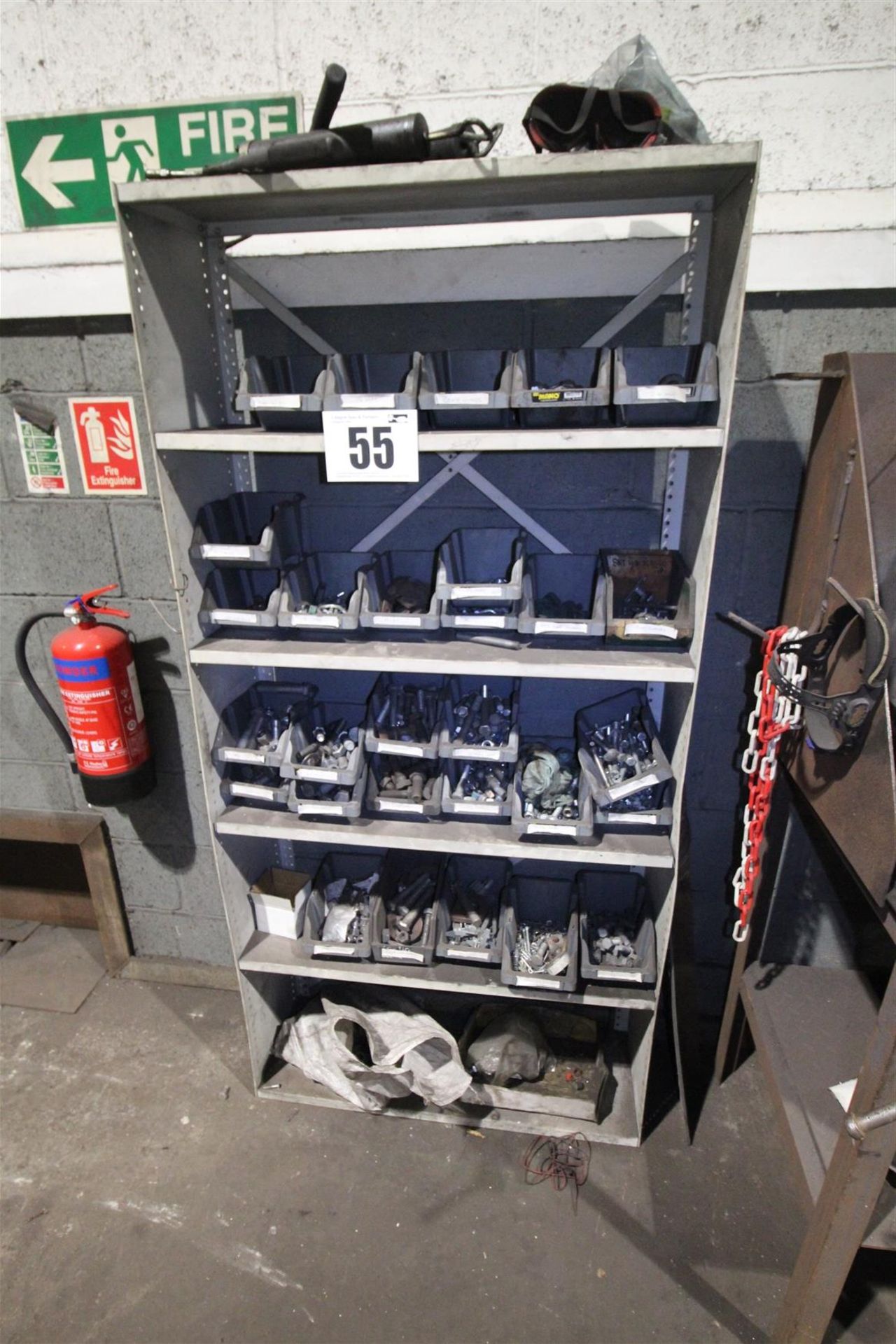 6FT TALL 6-SHELF RACK & CONTENTS OF LIN BINS OF VARIOUS BOLTS