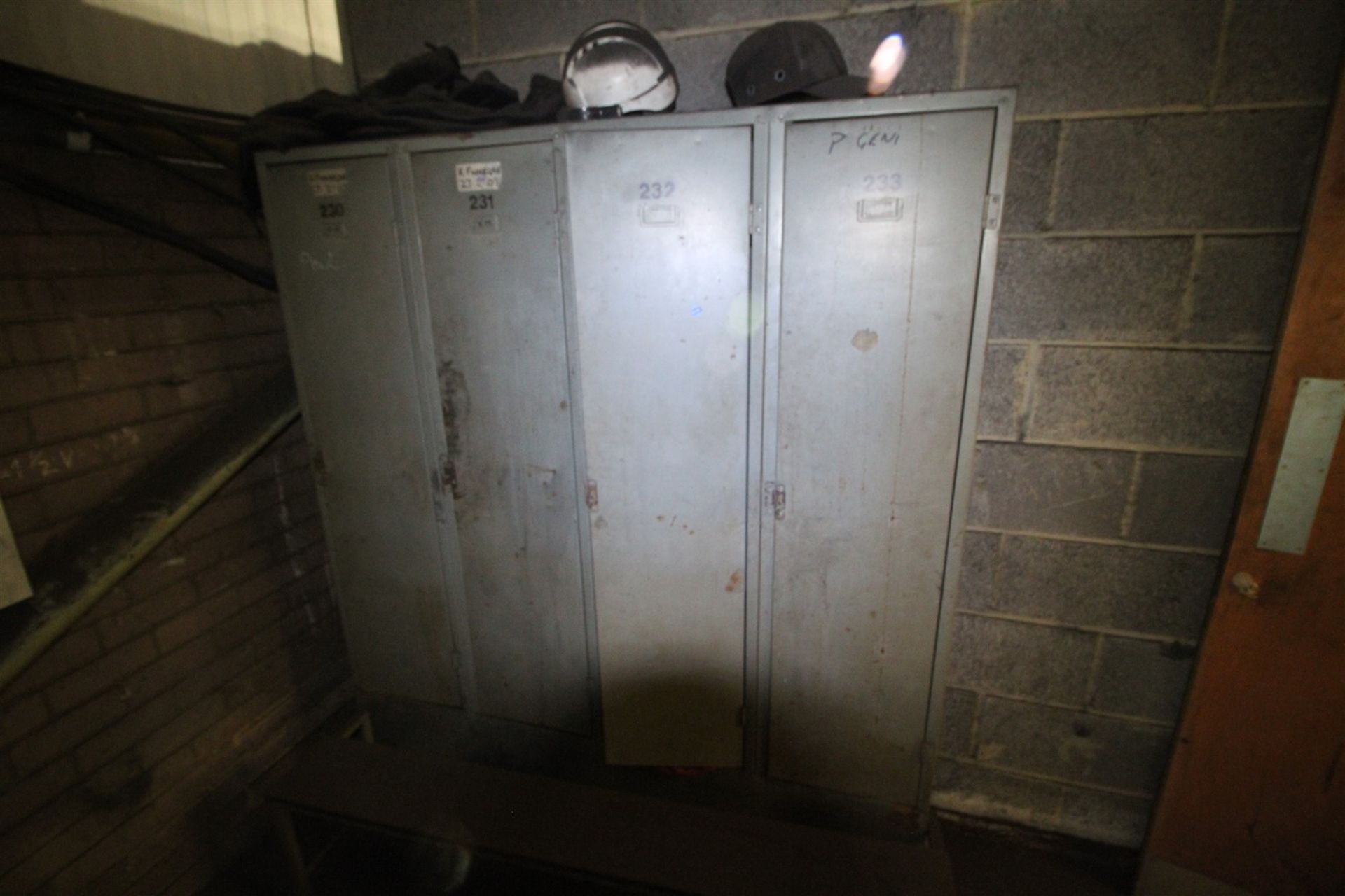 CONTENTS OF CANTEEN INC. 4x METAL LEGGED TABLES, 5x CHAIRS, TABLE TOP FRIDGE, WHITE CASED MICROWAVE,